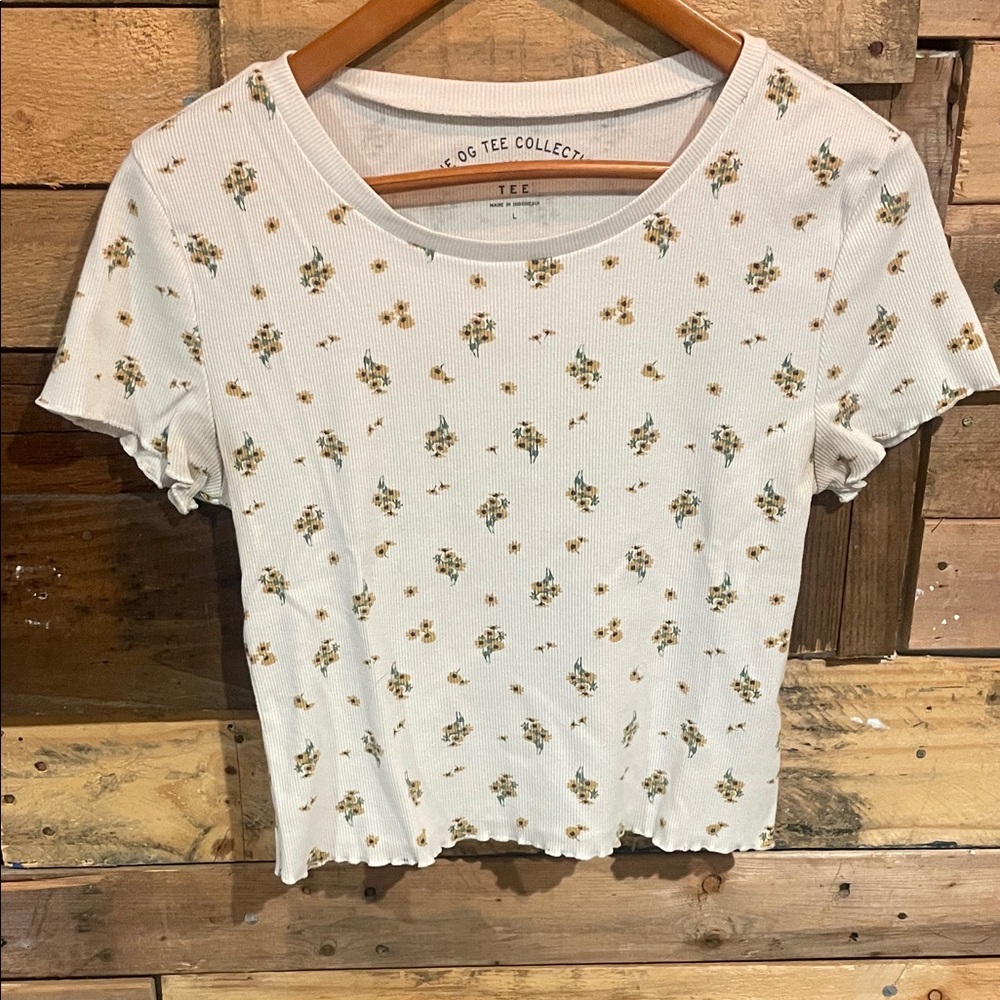 White Floral Short Sleeve Tee